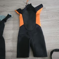 Kids wet suit