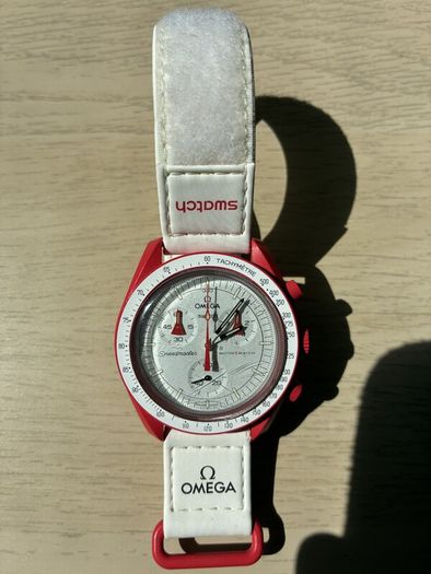 Omega x Swatch MoonSwatch Mission to Mars Speedmaster Chronograph (Full Set with Extra Strap)