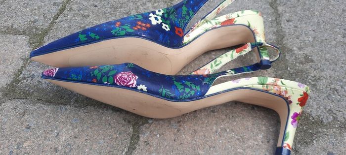 Zara Court Floral Shoes (Size:4) Kitten Heels