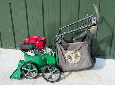 'Billy Goat' Commercial Garden Vacuum with 150L bag and ancillary suction hose