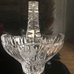 24  % lead crystal bowl