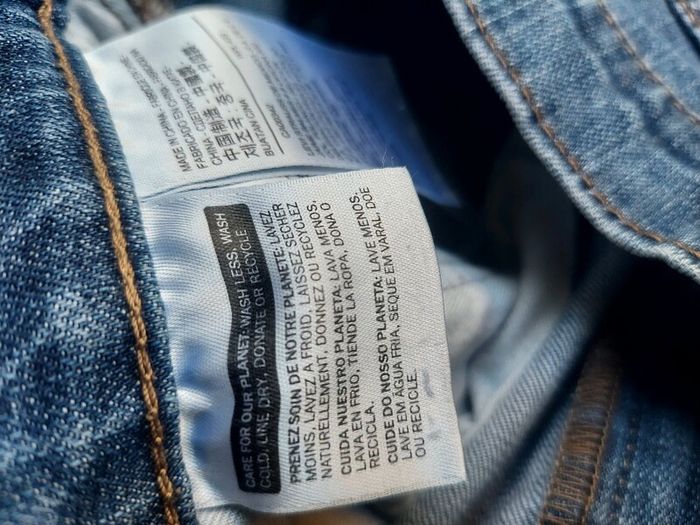 Genuine LEVIS 511 Men's W30 L32 / free post