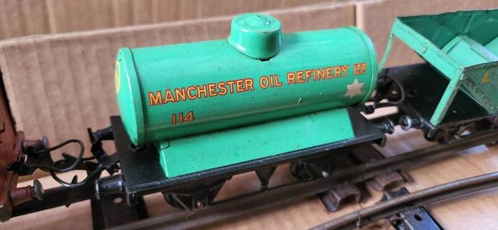 O gauge old clockwork train set