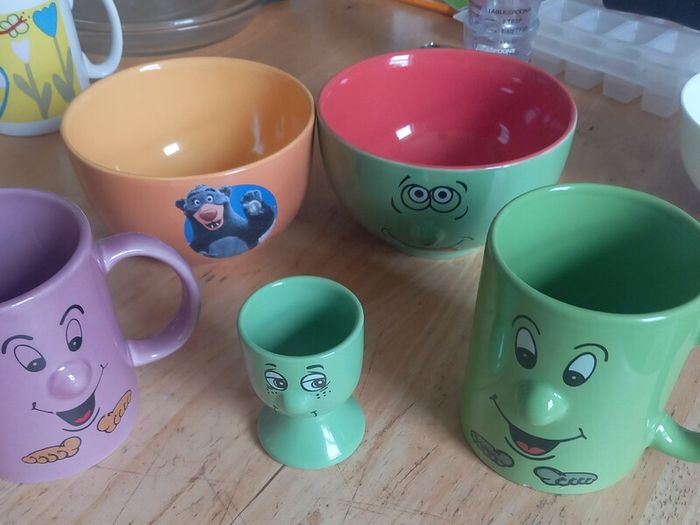 bowls and mugs, kids