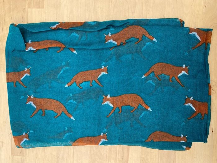 7000 Ladies Scarves - Full Size 150cm X 80cm - 120 Designs - Clearance!