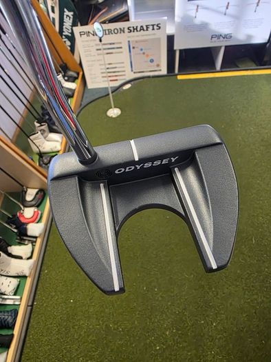 Odyssey DFX V-Line Fang Putter 33"