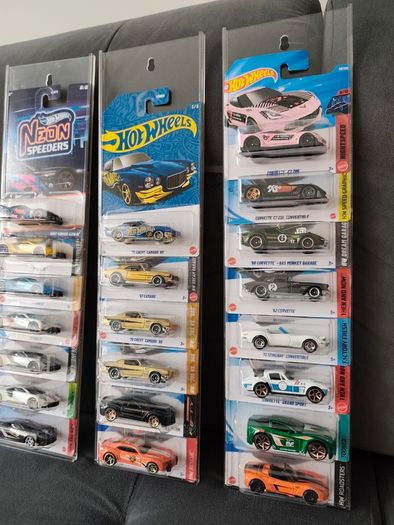 Acrylic Wall Display Shelf 3-Pack for 1:64 Model Cars Wall-Mounted with 3M Tape & Screws