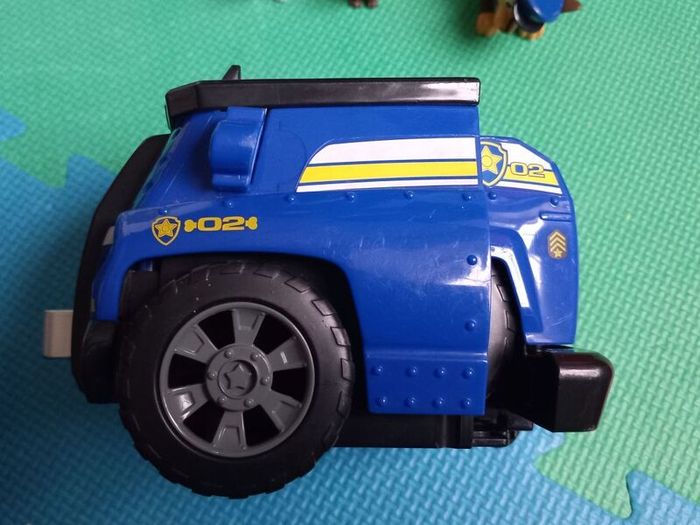 Paw patrol vehicles and figures