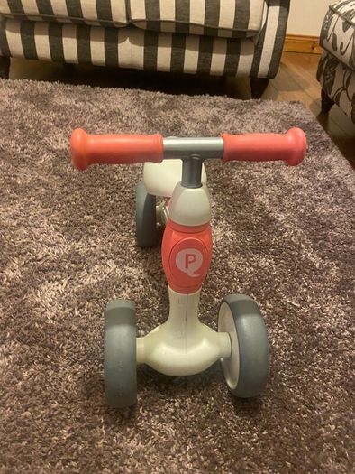 Q play girls balance bike