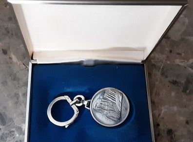 vintage collectable commemorative key ring