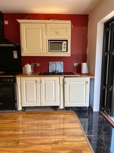 Cream Kitchen with Solid Oak Worktops + integrated Dishwasher & Fridge/Freezer + new Quartz black Sink & Mixer Tap