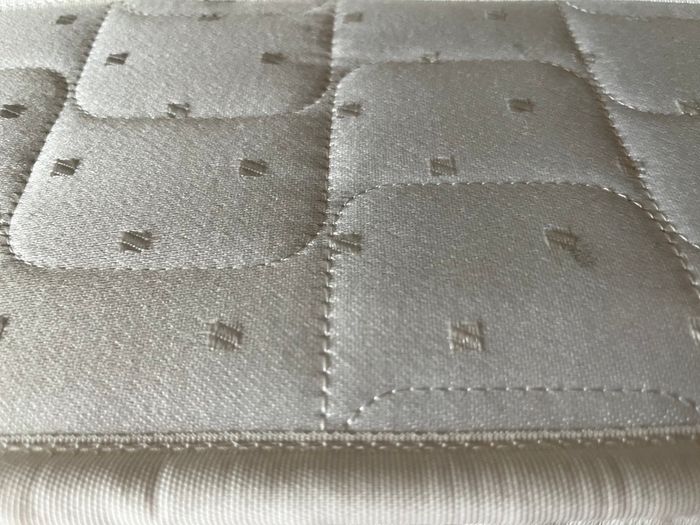 3 Foot Single Mattress - Airsprung  (90 x 190 cm)