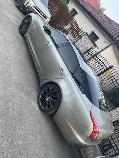 Jaguar XJ 2010