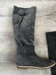 knee boots