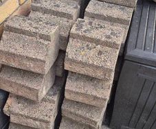 Paving kerbs