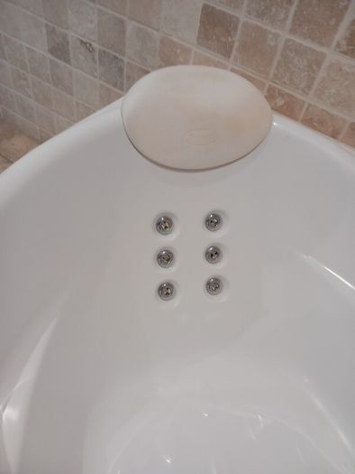 Jacuzzi Corner Whirlpool Bath 1500 x 1500. Spa Bath