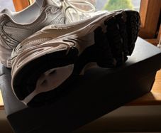 New Balance trainers 530