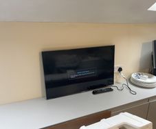 32 Inch Samsung LED TV