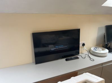 32 Inch Samsung LED TV