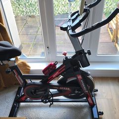 Stationary exercise bike