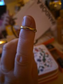 9ct gold Wedding band