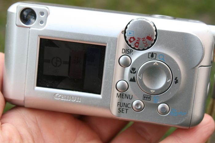 Canon Powershot A410 3.2MP Digital Camera - Silver Tested Works Great