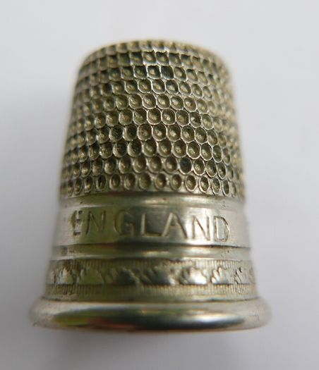 Antique ENGLAND Thimble