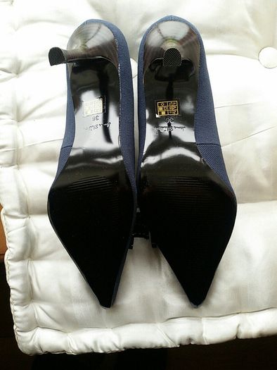 Navy with white trim Jane Shilton shoes size 36 NEW