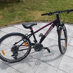 Girls bike