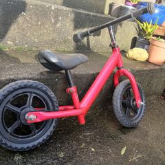 Kids balance push bike