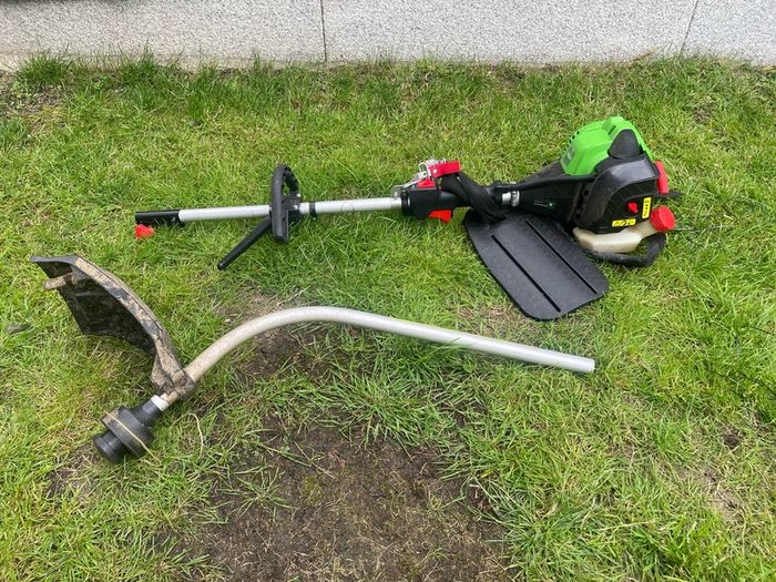 petrol strimmer