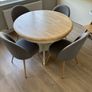 Kitchen Table extendable and 4 chairs Image 5