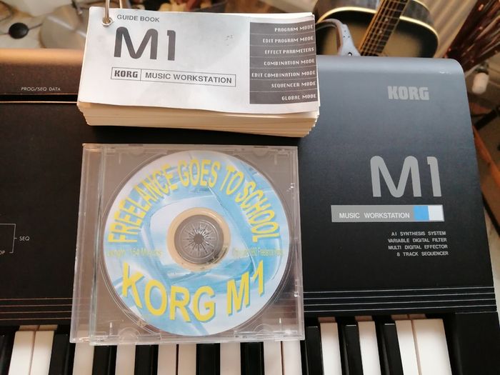 Korg M1 (extremely clean)