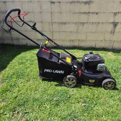 Pro-Lawn Self-Propelled Petrol Lawnmower (Briggs & Stratton 500e 140cc Engine)