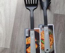 Lemon squeezer and Spatuals