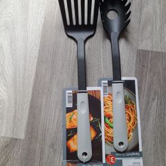 Lemon squeezer and Spatuals