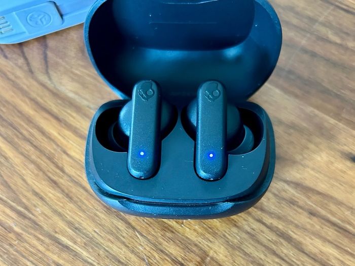 earbuds for repair or parts