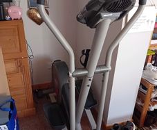 Cross trainer