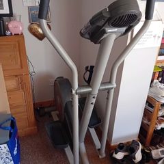 Cross trainer