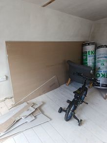 Plasterboard slab free to take away.  (Only 1 available)
