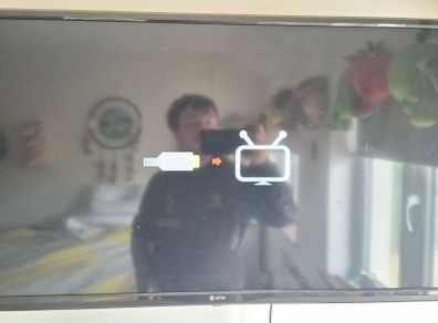 tv 32 inch estar with barracks