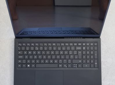 Dell Vostro 3525, AMD Ryzen 5 5625u 16GB 512GB