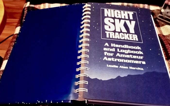 2006. Night Sky Tracker Book.