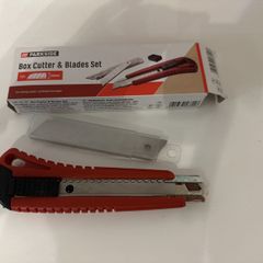 Box Cutter & Bladder set