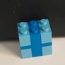 Lego Advent Calendar 2004 - Day 5 item  - Blue Present Image 5