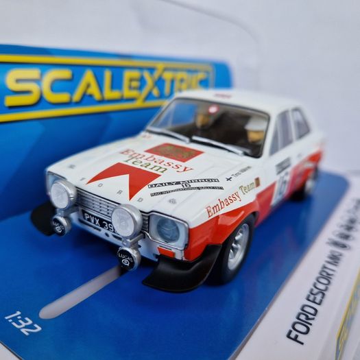 Scalextric  Ford Escort MK1 Slot Car ( C4324 classic touring wrc rally )
