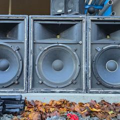 3x Speaker Wedges