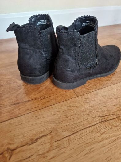 boots for girl size 2 UK