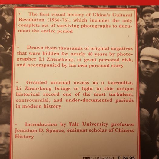 Red-color News Soldier. A Secret Archive Hidden  For 40 Years  Of The Cultural Revolution  In China In Pictorial Volum