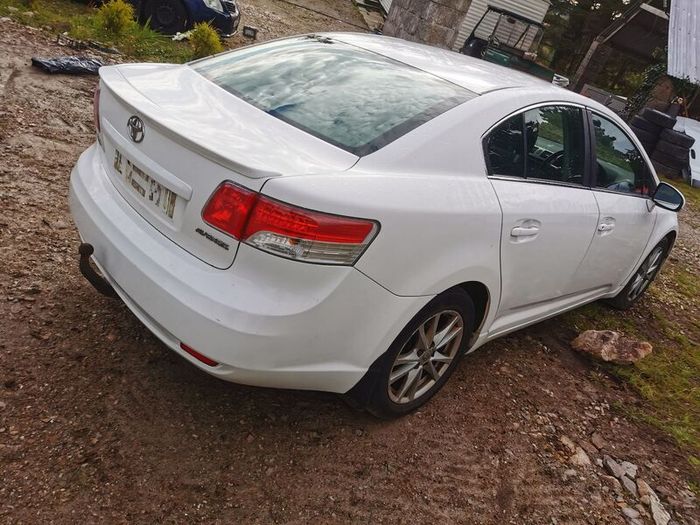 Toyota Avensis 2l D4d 2011